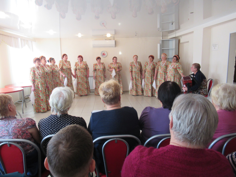 В родном краю и песни звонче…